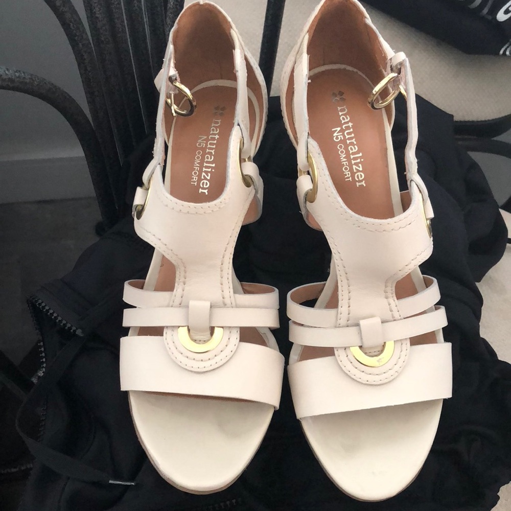 Naturalizer Cream heels